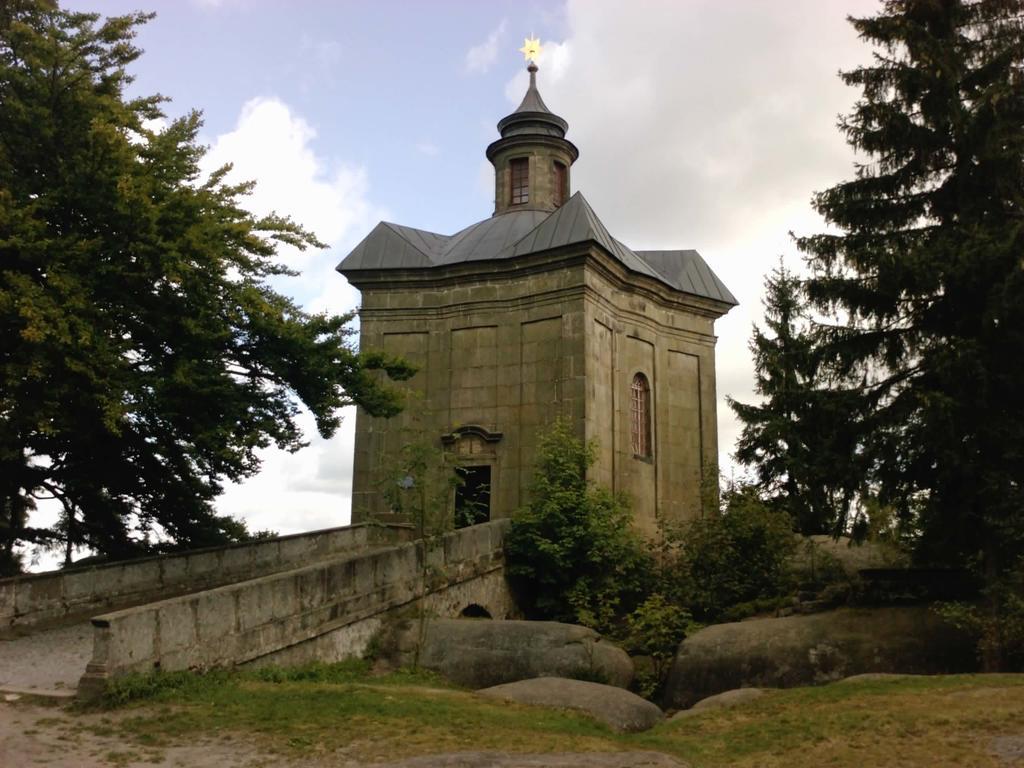 Ubytovani Na Hradbach Broumov Exterior foto